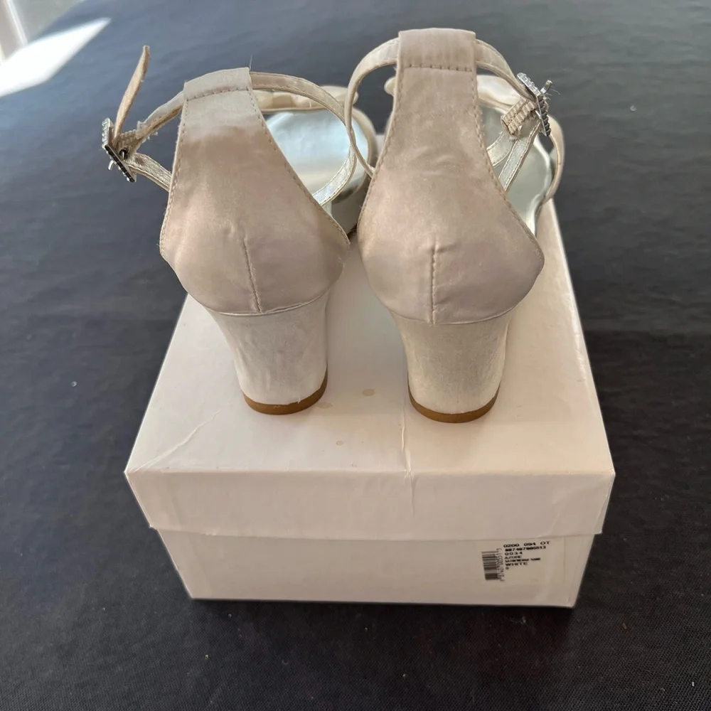 Stuart weitzman silver white satin heels prom size 6 girls size